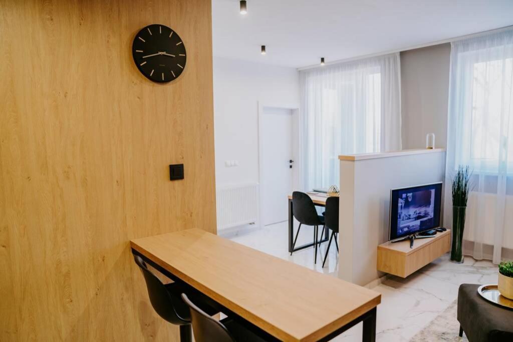 Apartment A&D Downtown Попрад Экстерьер фото